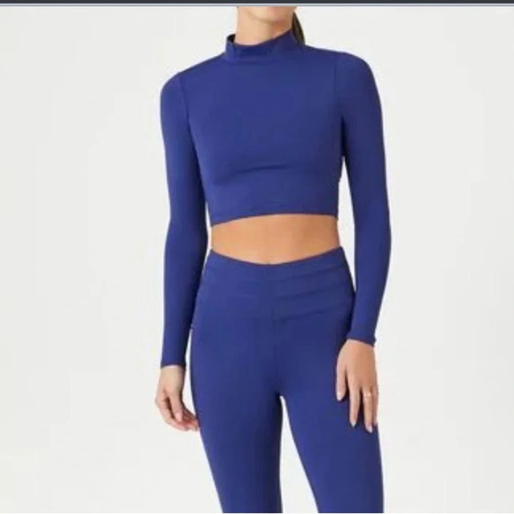 Forever 21 Active Cutout Long-Sleeve Crop Top Lavender Size S - Picture 2 of 10